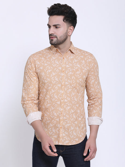 Crosscreek Men Beige & White Slim Fit Printed Casual Shirt Crosscreek