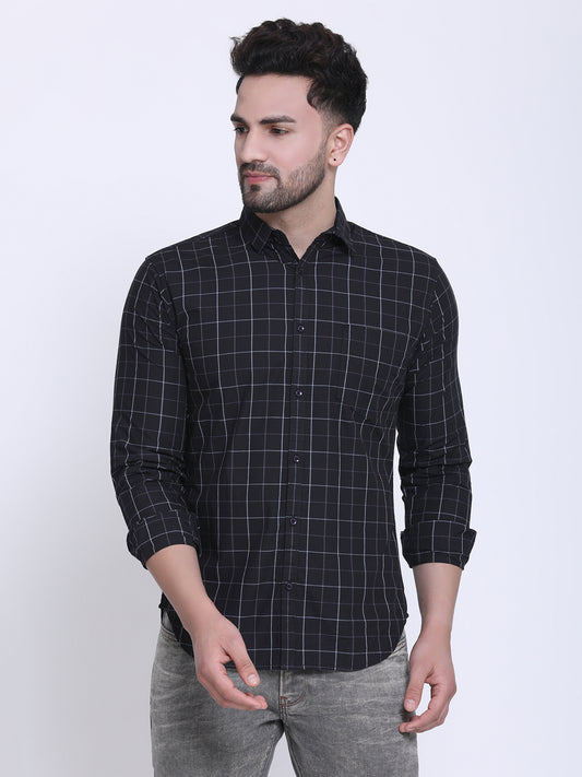 Crosscreek Men Black & White Slim Fit Checked Casual Shirt Crosscreek