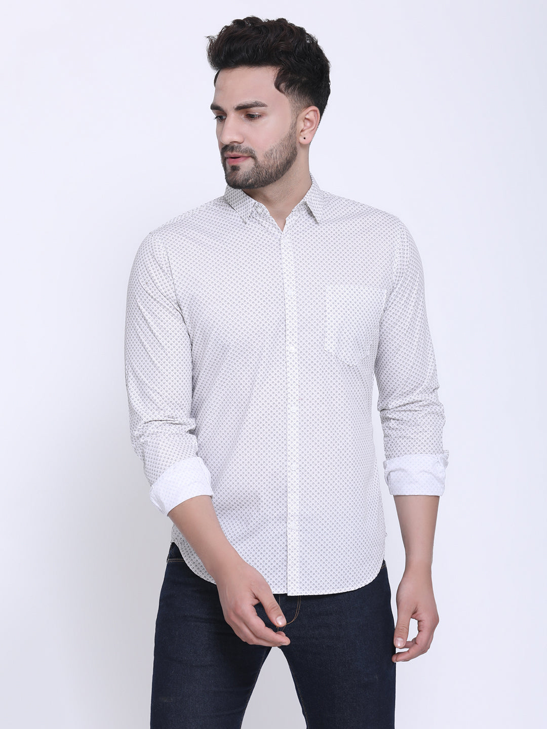 Crosscreek Men White Slim Fit Solid Casual Shirt Crosscreek