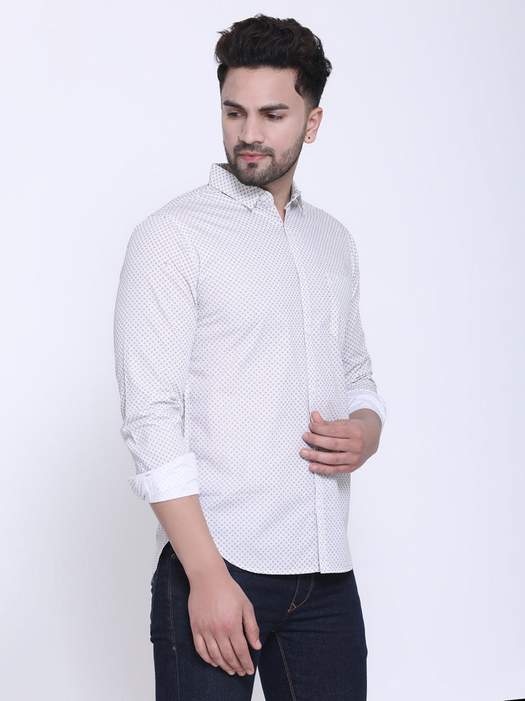 Crosscreek Men White Slim Fit Solid Casual Shirt Crosscreek