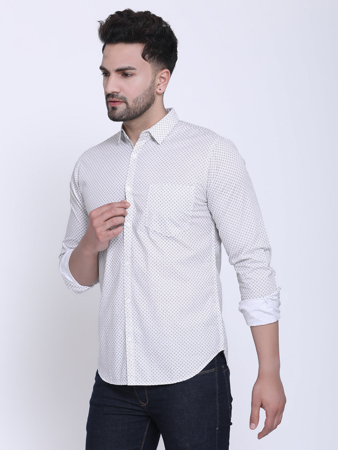 Crosscreek Men White Slim Fit Solid Casual Shirt Crosscreek