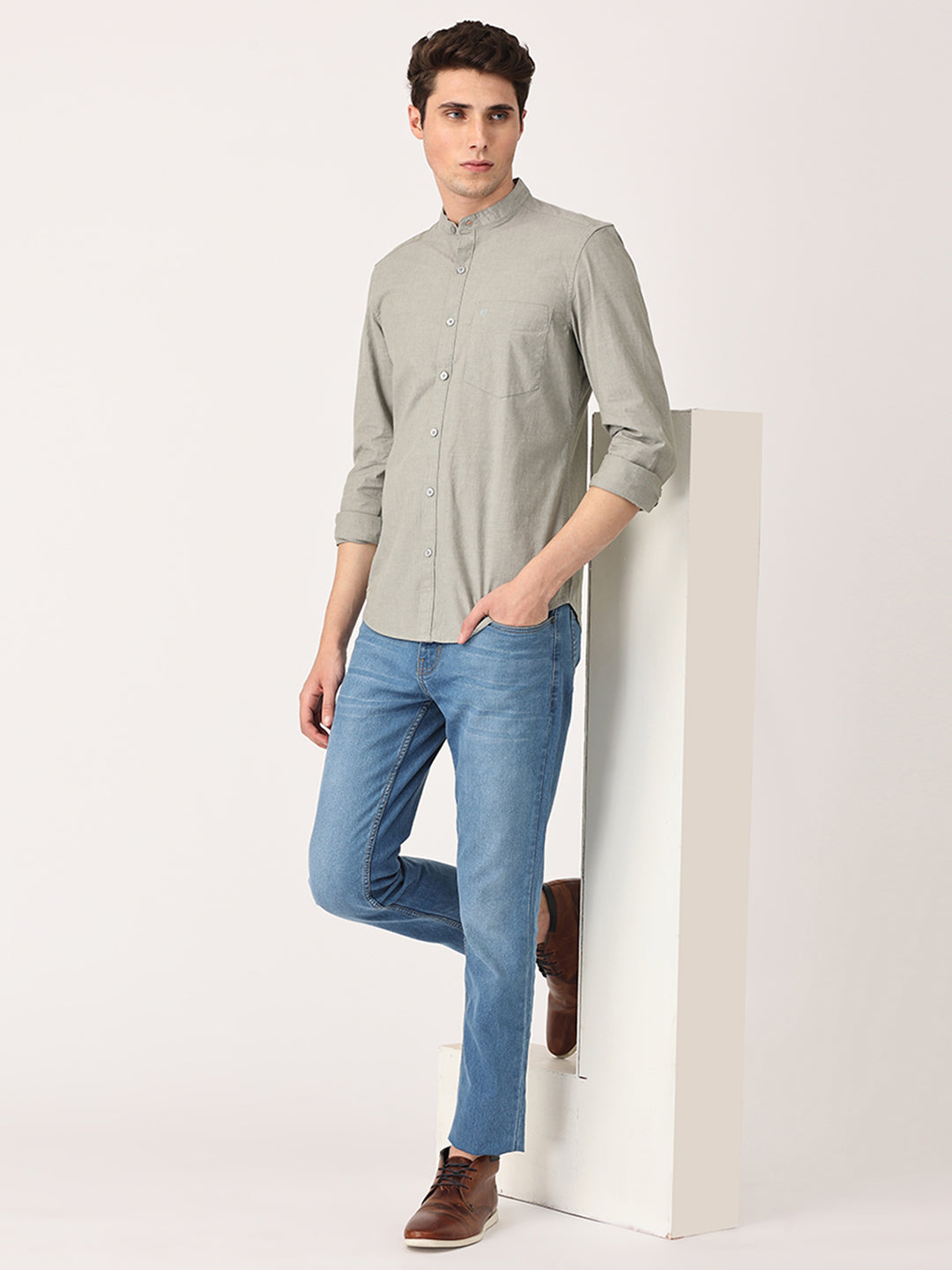 Crosscreek Men Olive Slim Fit Solid Cotton Casual Shirt Crosscreek