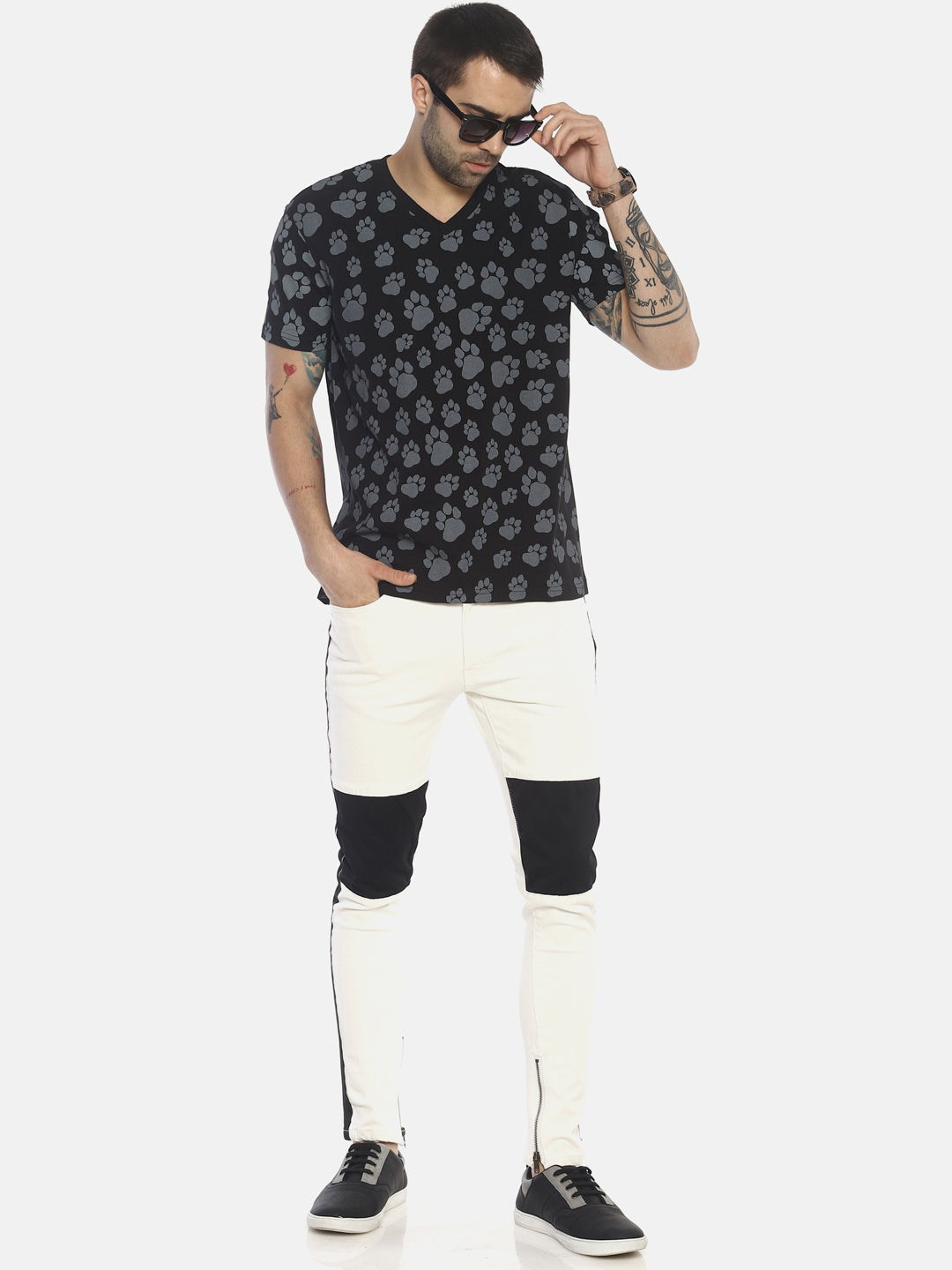 Wolfpack Men V Neck Black Printed T-Shirt Wolfpack