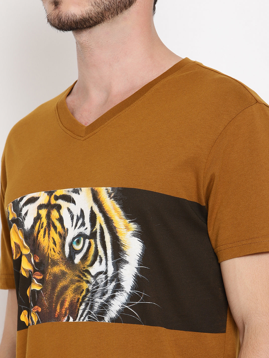 Tiger Eyes with Leaves Golden Brown Printed Men T-Shirt Wolfpack